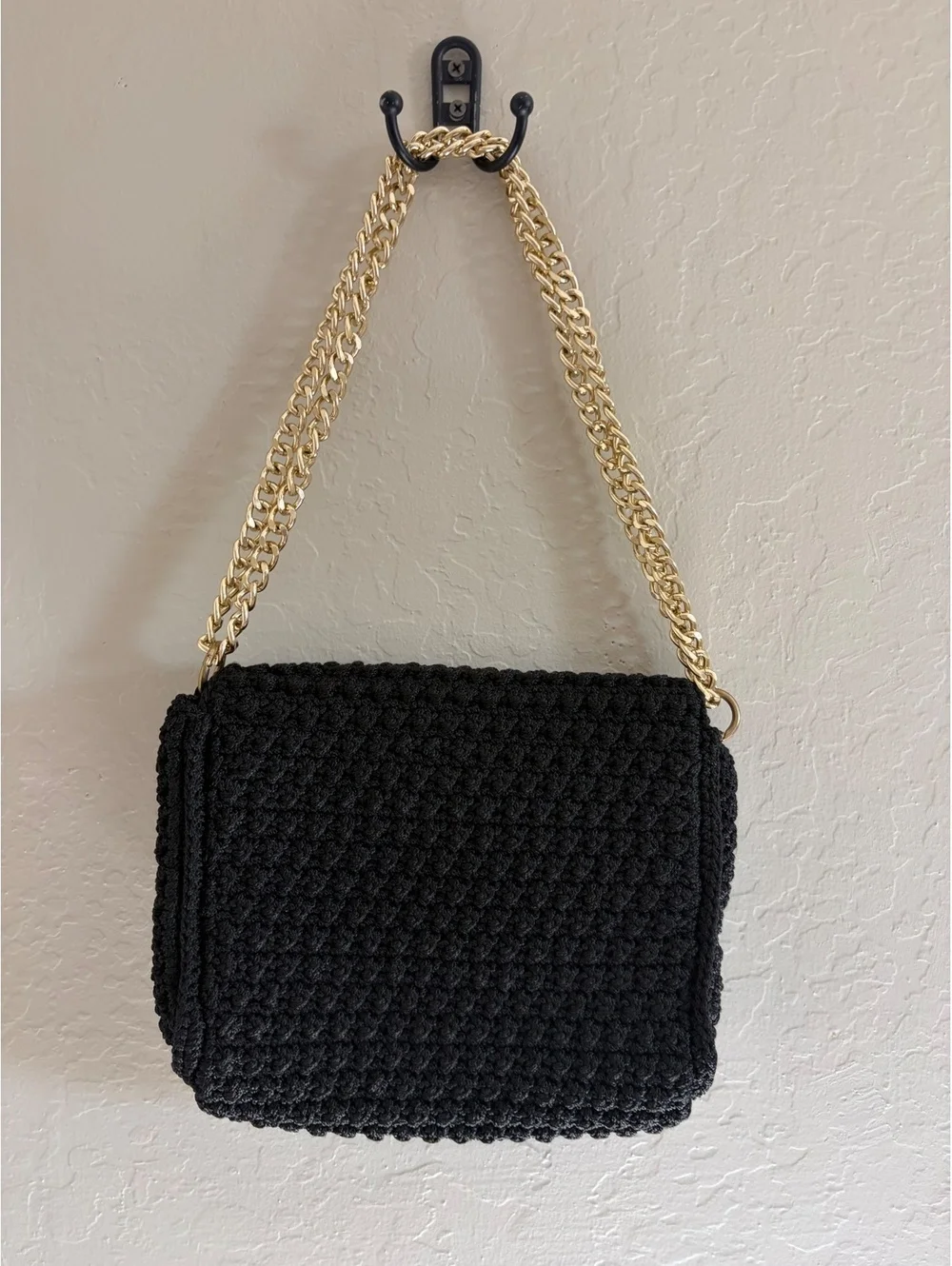 Crochet shoulder bag